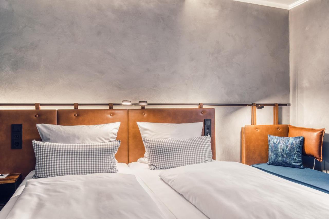 Unsoeld's Factory Hotel 4*